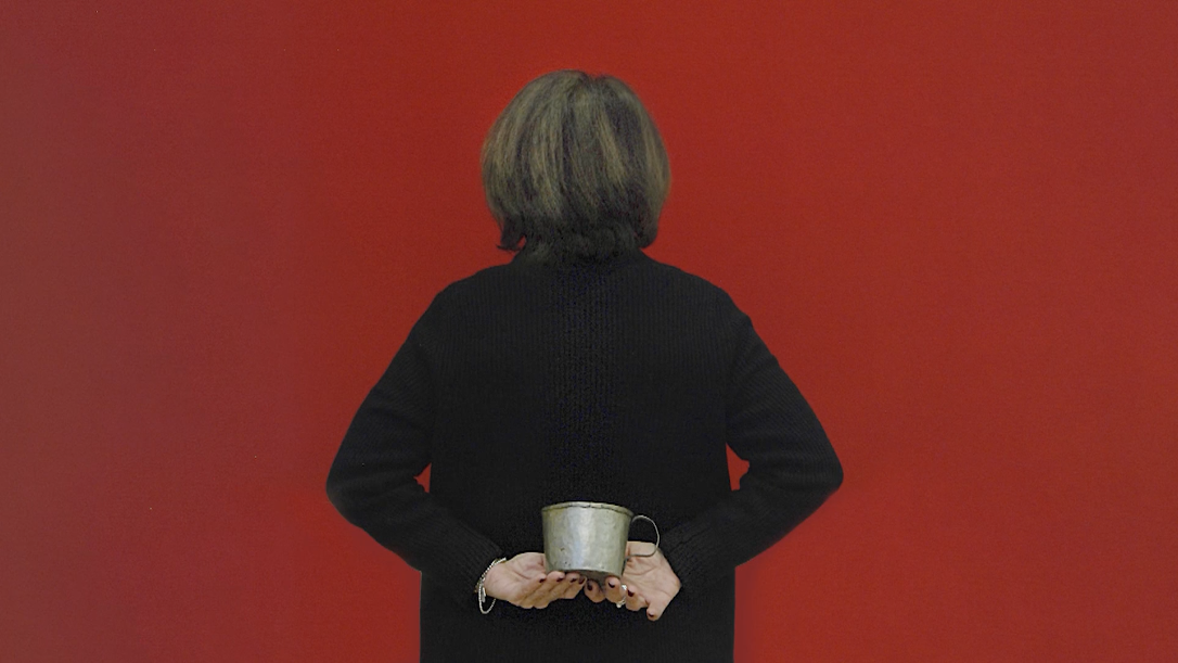  Poster/Stills 1–5: Thresholds Stills 5-8: Objects That Tell Stories