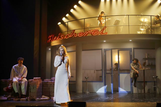 EastSideStory_Lena Brasch©Ute Langkafel MAIFOTO