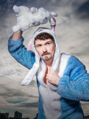 ALICE IM WUNDERLAND (c) Esra Rotthoff